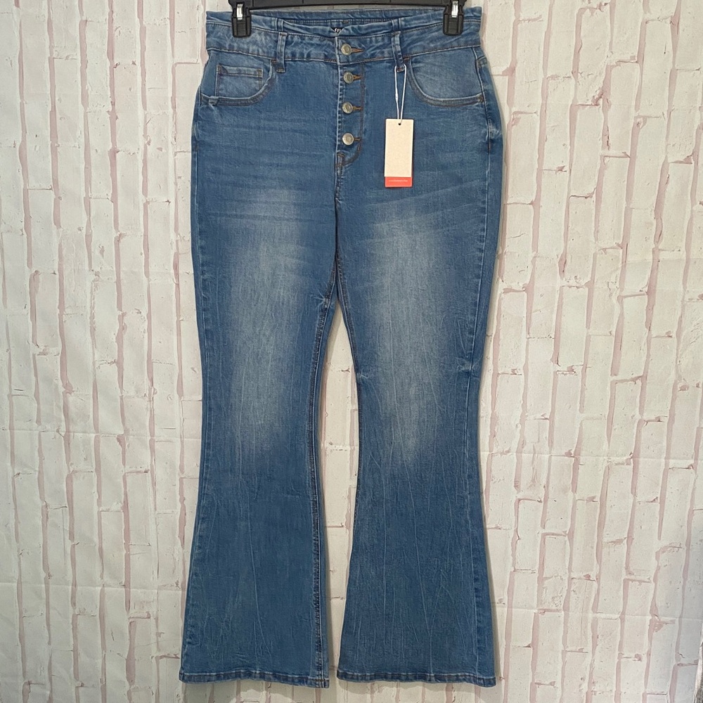 Flamingo NWT Button Fly Flare Jeans Size L
